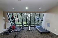 Parkside Hotel & Apartments - Gym