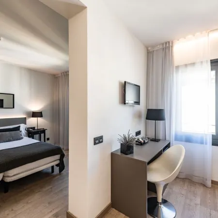 Hotel Paseo de Gracia Отели рядом с достопримечательностью «Площадь Пласа-дель-Соль»