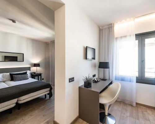 Hotel Paseo de Gracia Hotels near Casa Batllo