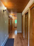 Beautiful Chalet Style Home with Seasonal Mountains Views in North Conway, NH