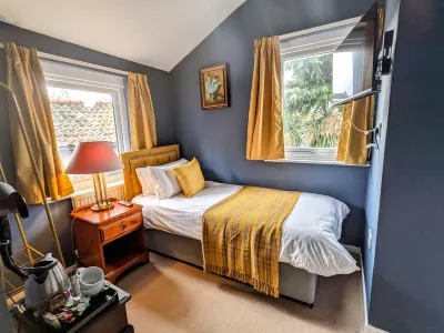 Archway House Hotels in Grantham