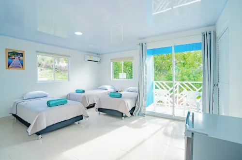 Shamar Lodge Hotels in Провіденсія