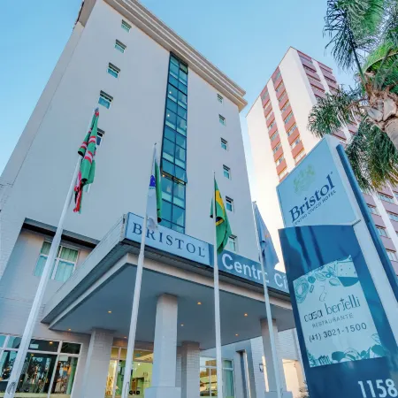 Bristol Centro Civico Curitiba Отели рядом с достопримечательностью «Оперный театр Вире»