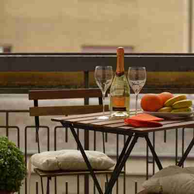 Central Apartment Guisan in Paradiso Dining/Meeting Rooms