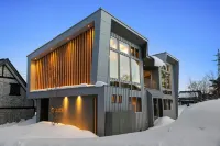 Echo Rocks by the Hakuba Collection