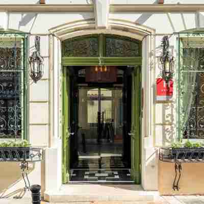 Hôtel La Maison d'été Hotel Exterior