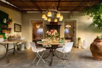 Cottage Nanni, Romantic and Luxury with Pool Hotels in Pescia