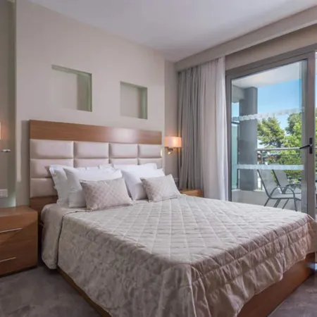 Dionysos Hotel & Suites