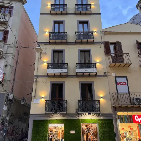 Studio Apartments Centro Storico Via Manno