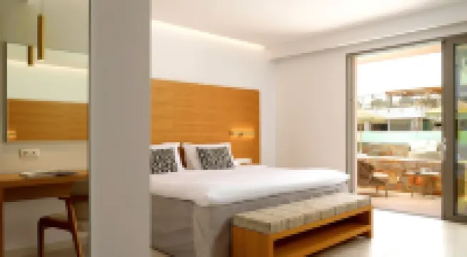 High Beach White - Adults Only