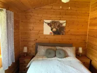 Lodge with River View - Sleeps 6 - Pet Friendly - Pysäköinti