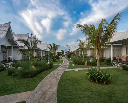โรงแรมพาอุส ปูติห์ โรงแรมใกล้หาด Tamarind