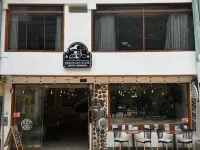 QUECHUA´S HOUSE Hostal & Coffee