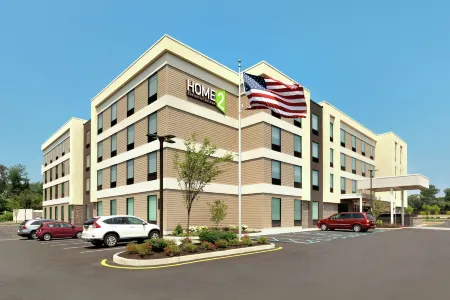 Home2 Suites by Hilton New Brunswick Отели рядом с достопримечательностью «Rutgers State University Counseling Center»
