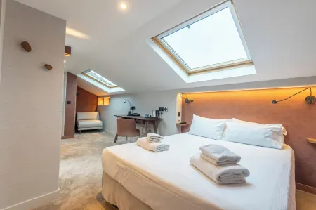 Atypik Hotel Отели в г. Клиши-ла-Гаренн