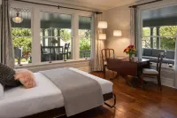 Inn at the Gorge Hotels near Western Antique Aeroplane and Automobile Museum (WAAAM)