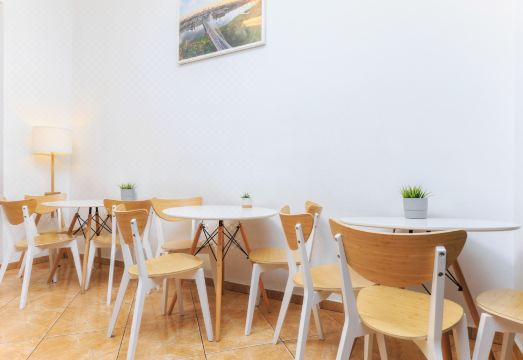 문 호스텔 바르샤바