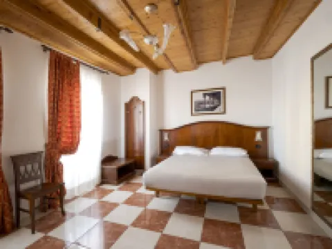 Hotel Ungheria Varese 1946 Hotels in Varese