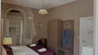 L'Hostellerie du Château de Bricquebec Hotels in Barneville-Carteret