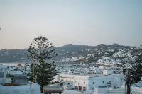 Aníko Suites White Alley