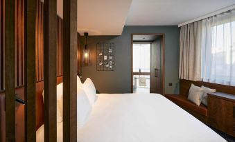 Hotel Le Bellune (Paris) - 2026 Prices, Reviews & Deals | Trip.com