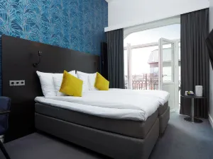 Home Hotel Plaza