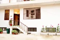 ANAND BHAWAN Hotel a Indira Gandhi Int'l Airport