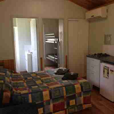 Riverside Tourist Park Rooms