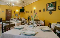 Hostal Restaurante la Cepa Hotels in Ortigueira