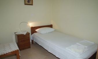 Tourloti Village House