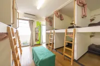 Green Guesthouse Hotels near Dolphin Port