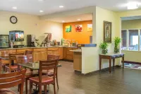 Quality Inn & Suites Bloomington I-55 and I-74 Hotels in Bloomington