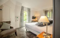 Domaine de la Corniche Hotels in Vienne-en-Arthies