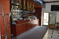 LH Hotel Mědínek Old Town - Quầy bar