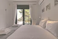 우조 스톤 하우스 2, 프라이빗 수영장 있음