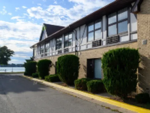 Days Inn by Wyndham Sarnia Harbourfront Hotels in Sarnia