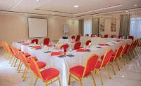 Madras Hotel and Apartments