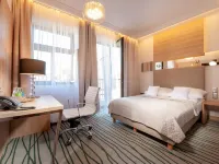 Plaza Boutique Hotel โรงแรมใกล้โคปิเอะ ครากุส