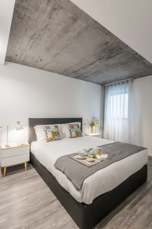 Innapartments - São Gonçalinho Отели рядом с достопримечательностью «Farol da Barra»