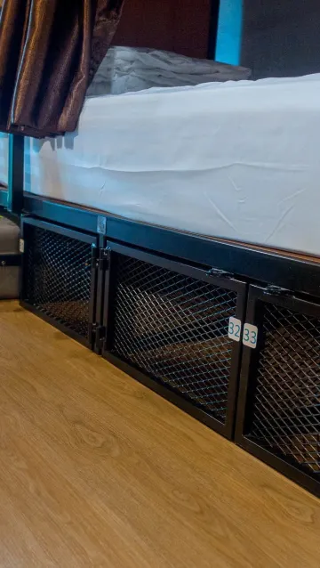 11-Bed Mixed Dormitory