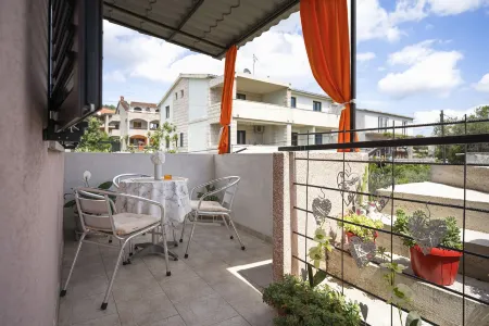 Apartments Zlata Отели в г. Хвар