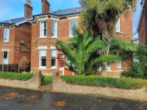 Colebrook Guest House Hotels in Farnborough