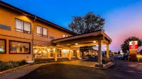 Best Western Plus Ottawa Kanata Hotel  Conference Centre فنادق في أوتاوا