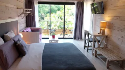 La Bulle Verte Hotels near Pierrefonds Airport