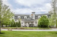 Comfort Inn & Suites Near Burke Mountain فنادق في ليندونفيل