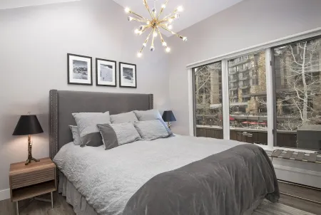 Heart of Vail Unit13 with AC- NEW LOWER PRICE, HEART OF VAIL. WALK TO GONDOLA, Отели рядом с достопримечательностью «Sonnenalp Club»