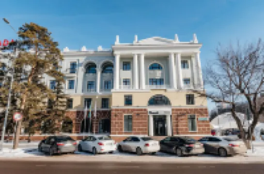 Ramada by Wyndham Astana Hotels in der Nähe von Akzhayik