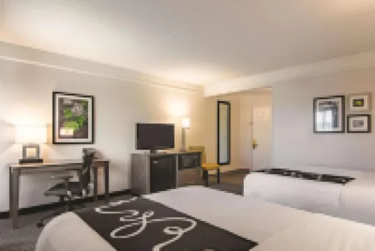 La Quinta Inn & Suites by Wyndham Oklahoma City Norman