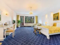 Aurelius Imparatul Romanilor Hotels near Stadion