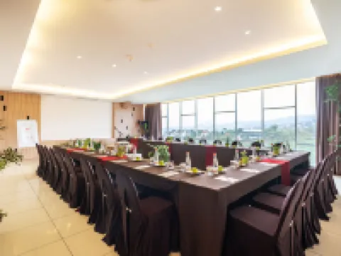 Clove Hotel Bandung Hotels in Cimenyan